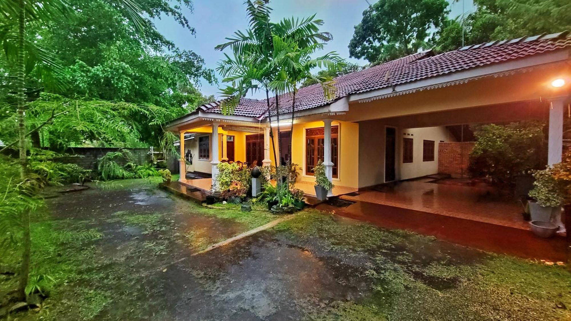 Coco Home Negombo Exterior photo